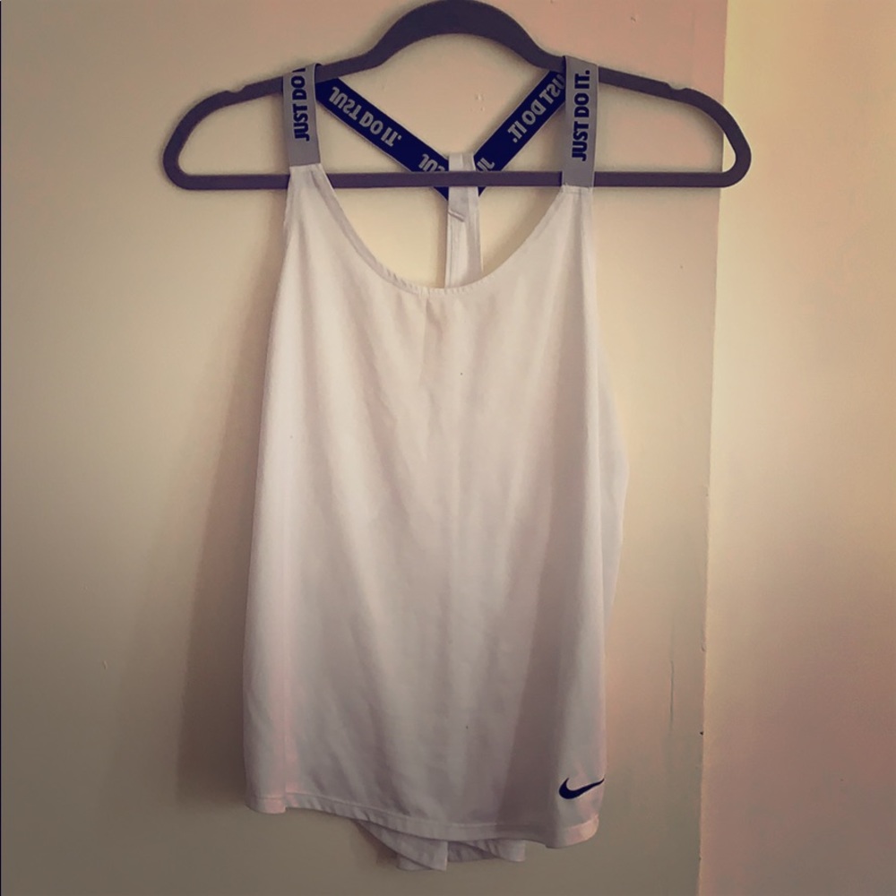 White nike tank top